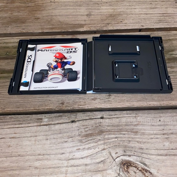 Y2K Nintendo Mariokart DS case only. - Picture 8 of 8